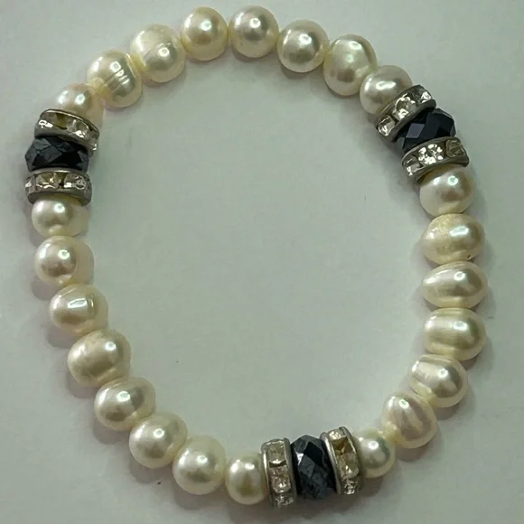 Pearl Beads Blue Crystal Stretch Bracelet - Brand New - Picture 3 of 10